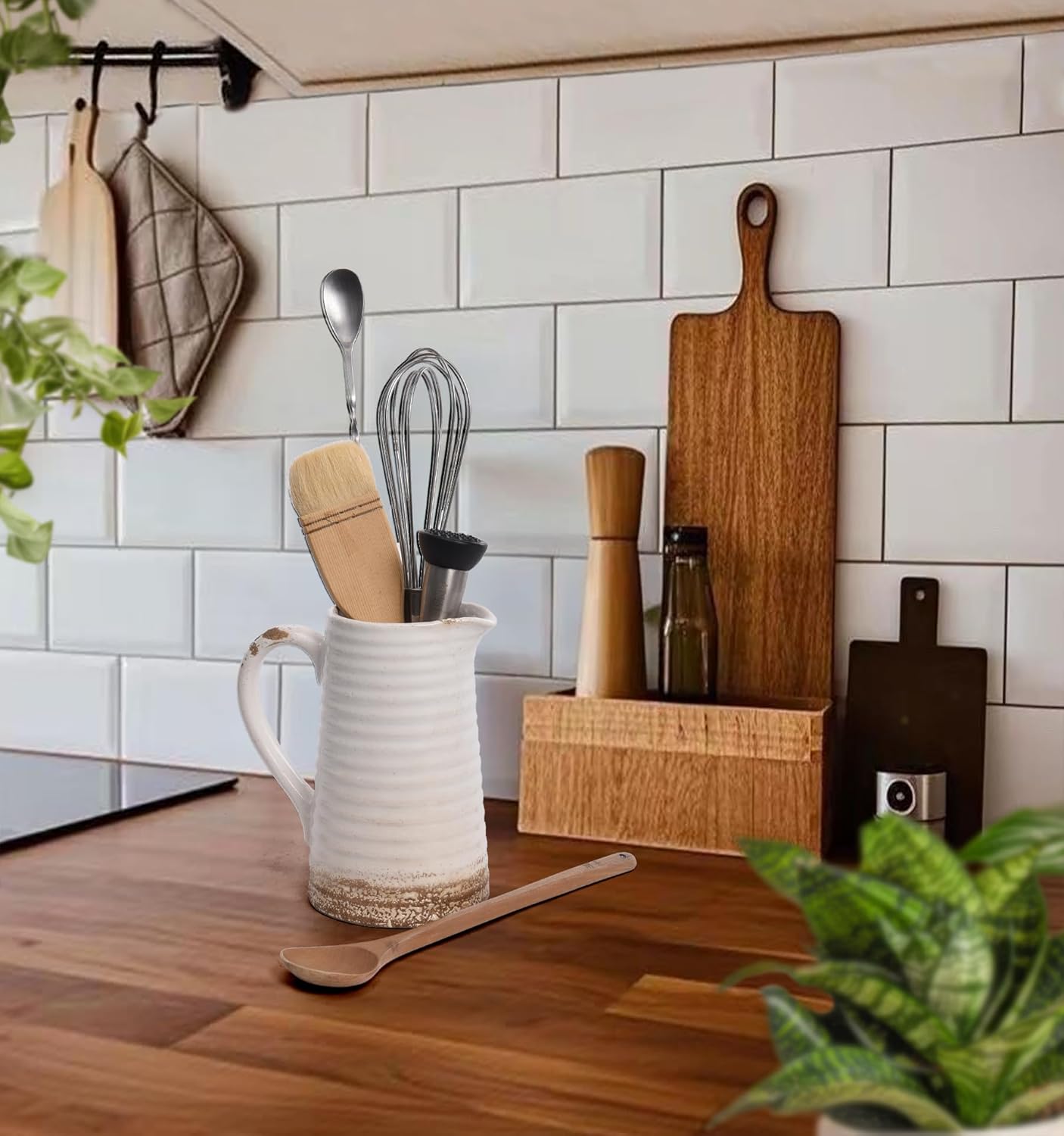 Quoowiit Ceramic Rustic Vase with Handle