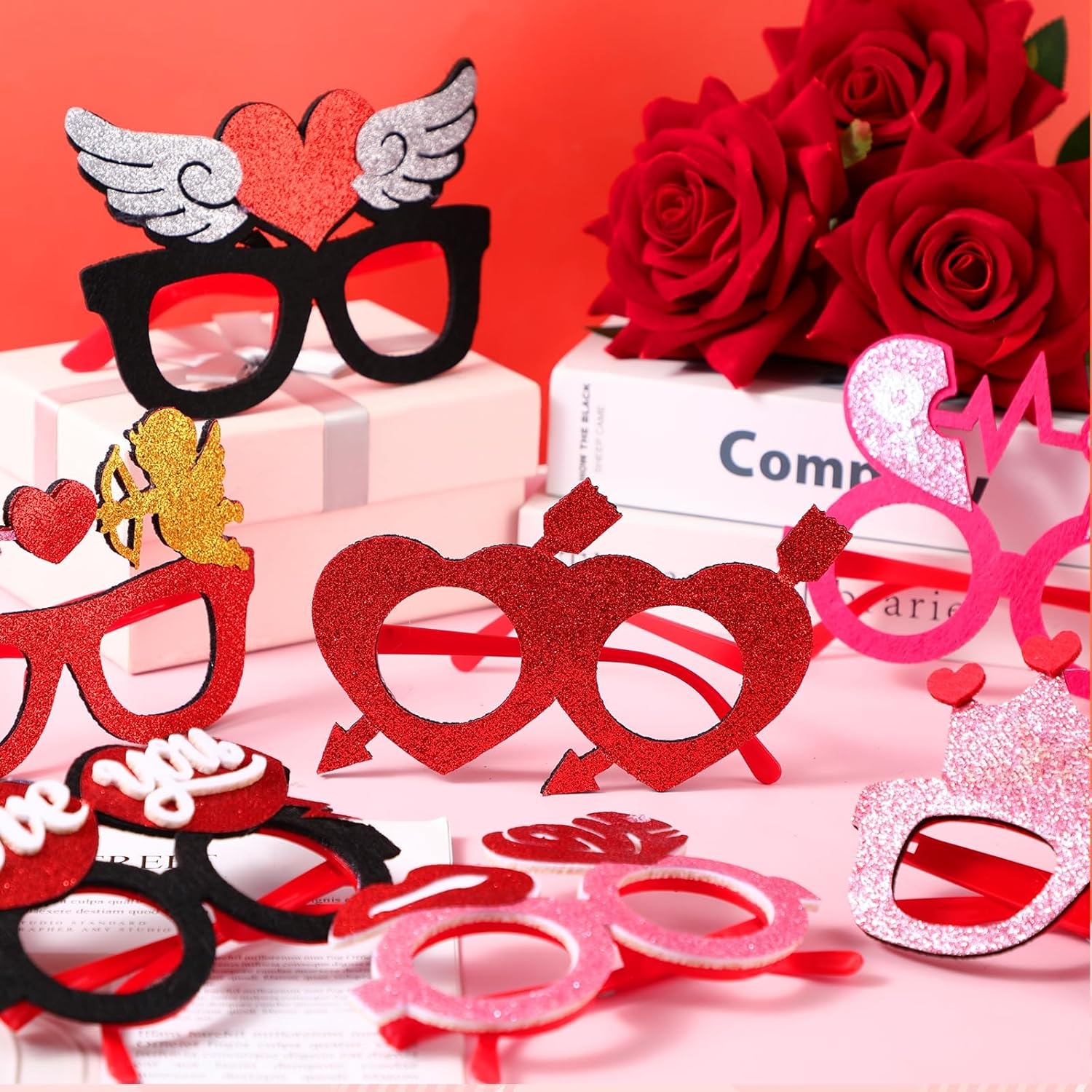 Sratte 18 Pieces Pink Heart Sunglasses Party Props