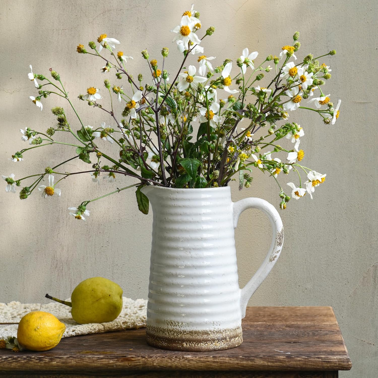 Quoowiit Ceramic Rustic Vase with Handle