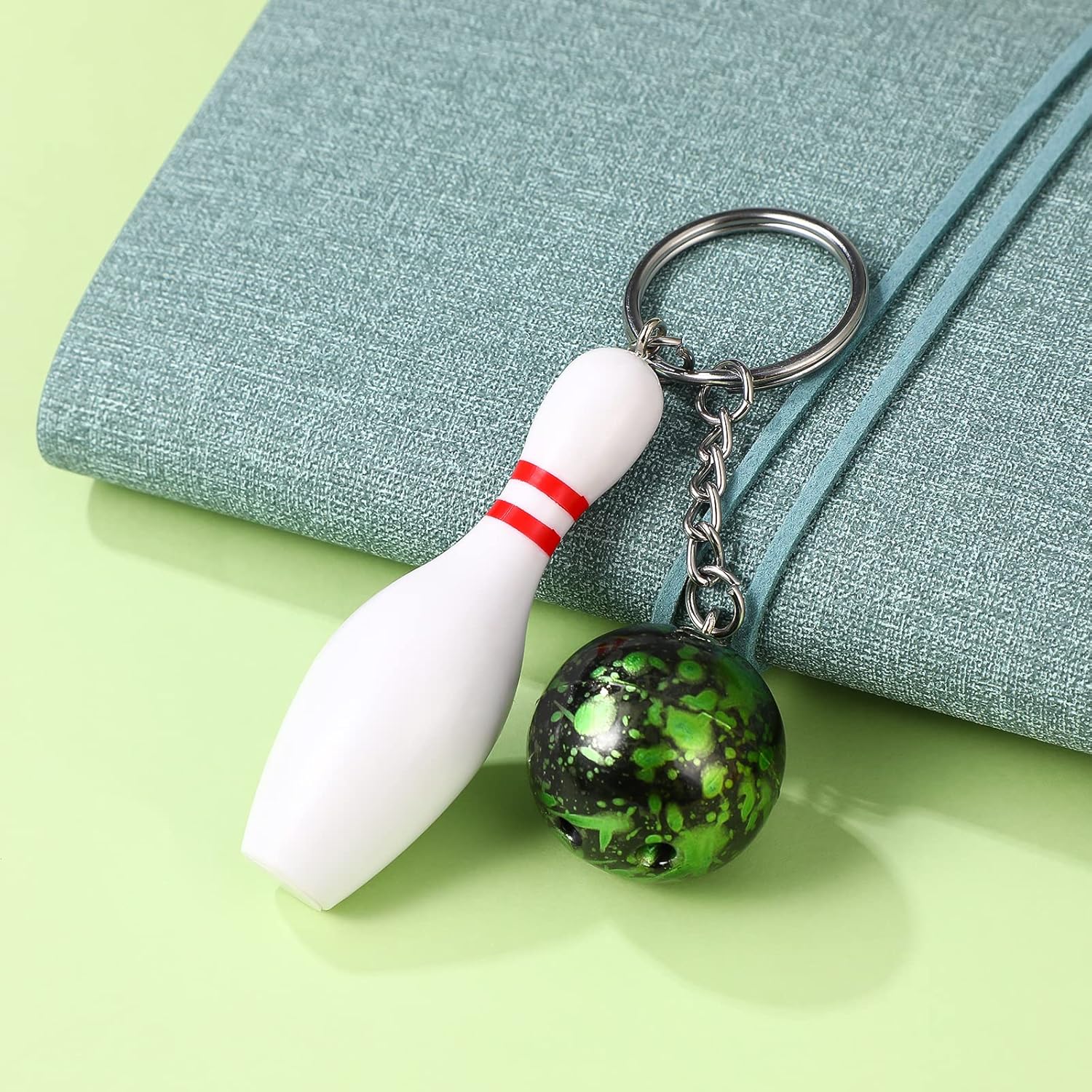Homoyoyo 10PCS Mini Bowling Ball Keychain Set