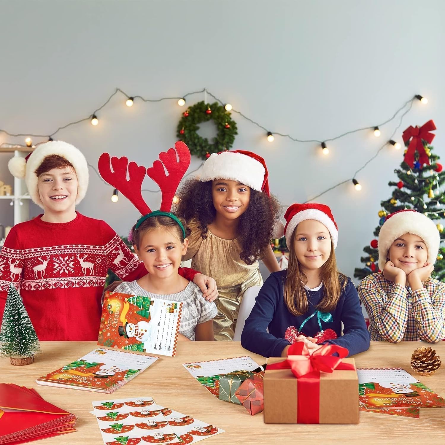 WERNNSAI 24 Pack Christmas Party Invitations with Envelopes and Stickers