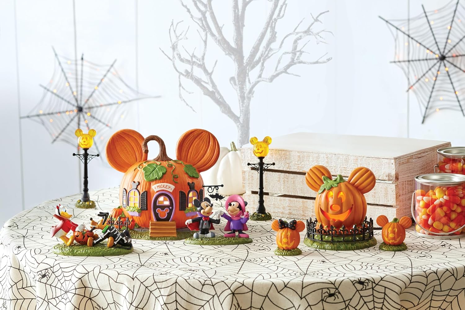 Department 56 Disney Village Halloween Minnie Mouse Pumpkin Town House Light Building
